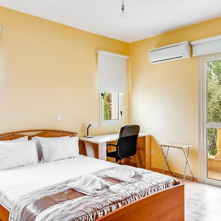 Villa Deja Blue By Ezoria Villas Coral Bay Bagian luar foto