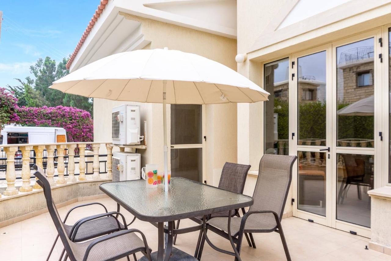 Villa Deja Blue By Ezoria Villas Coral Bay Bagian luar foto
